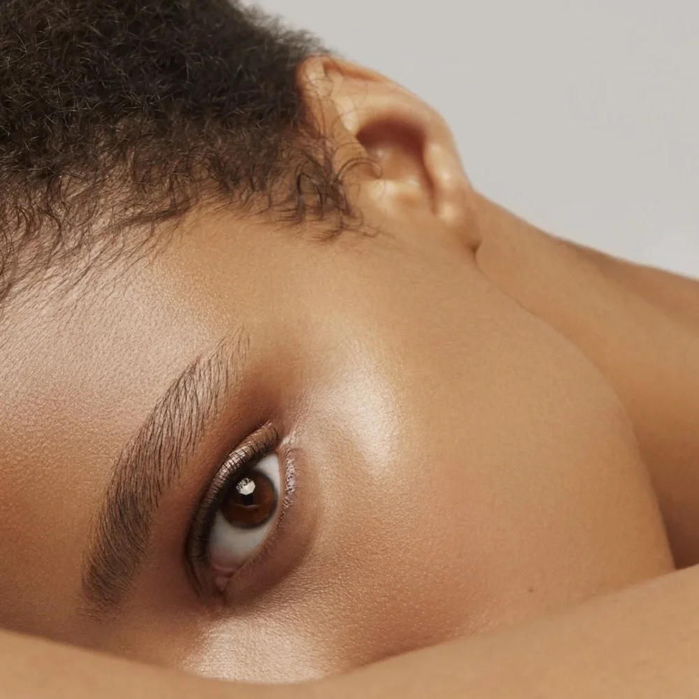 Surratt Surreal Skin Concealer Shade 8 | Deep Skintones With Warm Undertones